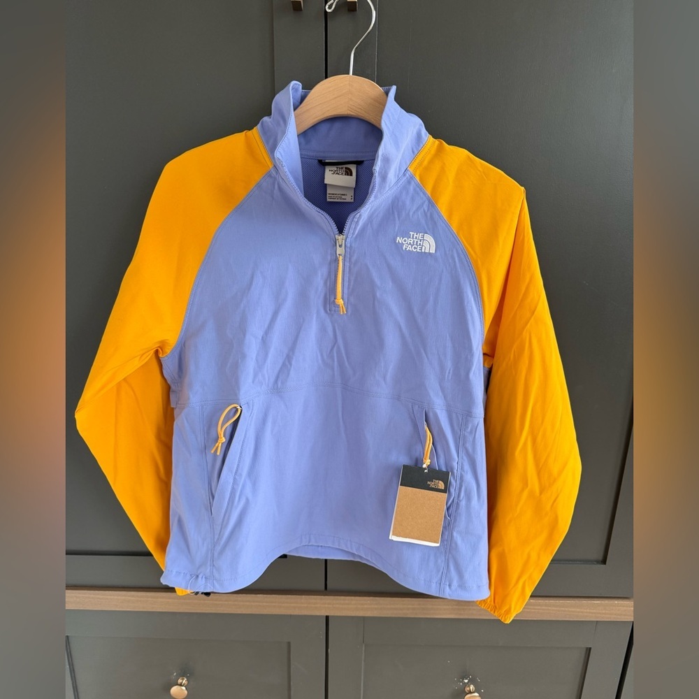 NWT • The North Face V Windbreaker • S • periwinkle gold
